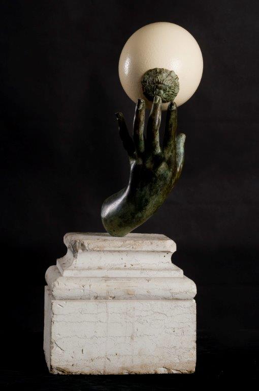 leggerezza dettaglio opera in  bronzo gigi bon